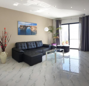 Diamonds Penthouse